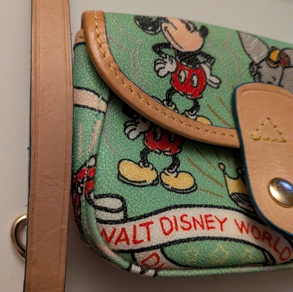 Dooney & Bourke Disney Parks Sketch Wristlet-Green - Picture 3 of 5